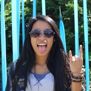 Meet your Posher, Janelle